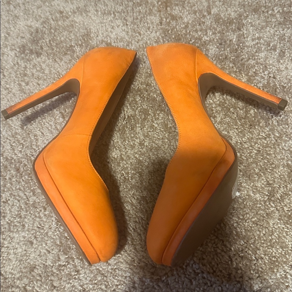 Jessica Simpson Bold Orange Heels - Picture 5 of 5